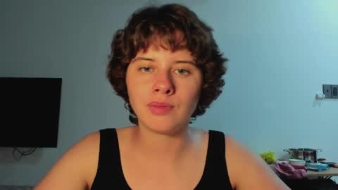 Evie online show from 04/28/26, 04:45