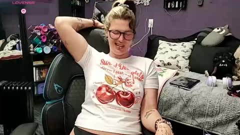 Oddy With A Body online show from 04/22/26, 05:54