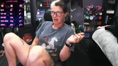 Snapshot of oddywithabody chatting on 06/24/26, 04:11 Oddy With A Body online show from 06/24/26, 04:11