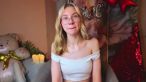 Lynna online show from 02/13/26, 11:06