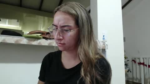 Snapshot of odette_brigh_ chatting on 12/11/24, 02:09 Val online show from 12/11/24, 02:09