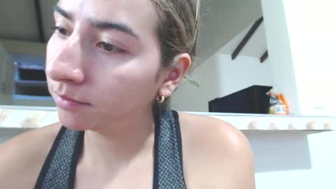 Snapshot of odette_brigh_ chatting on 01/10/25, 11:08 Val online show from 01/10/25, 11:08