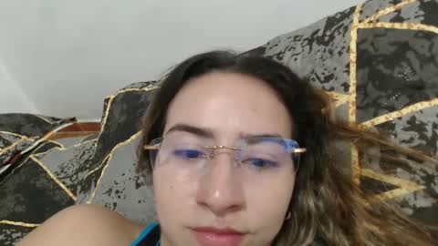 Snapshot of odette_brigh_ chatting on 10/02/25, 03:08 Val online show from 10/02/25, 03:08