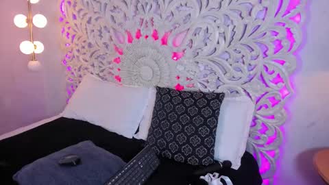 Snapshot of odette_bulgari chatting on 10/29/25, 11:34 Ana online show from 10/29/25, 11:34