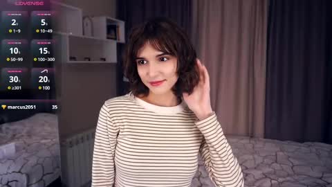 Snapshot of odettehatt chatting on 03/05/25, 03:07 Thea online show from 03/05/25, 03:07