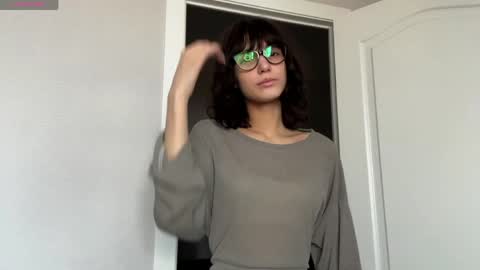 Thea online show from 06/04/26, 04:29