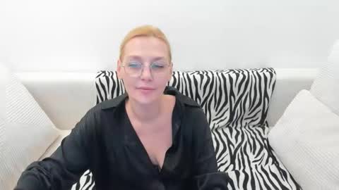 oeigesmik online show from 04/17/26, 11:02