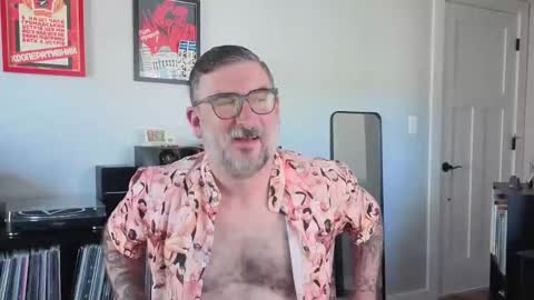 Office Dad online show from 09/18/25, 06:43