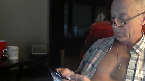 Snapshot of office_slr chatting on 12/15/24, 11:53 Officer online show from 12/15/24, 11:53