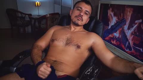 officeman7 online show from 12/16/24, 08:48