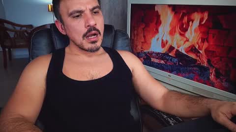 officeman7 online show from 01/14/25, 02:11