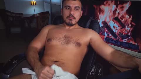 officeman7 online show from 02/02/25, 07:35