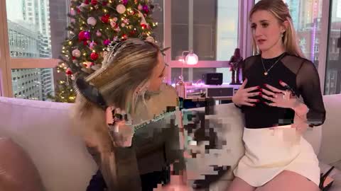 Snapshot of officiallyonlytams chatting on 01/17/25, 10:34 Tams online show from 01/17/25, 10:34