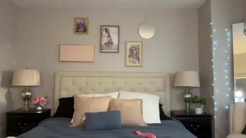 Snapshot of officiallyonlytams chatting on 09/27/25, 12:32 Tams online show from 09/27/25, 12:32