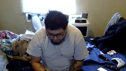 Snapshot of oflores77 chatting on 10/24/25, 01:51 oscar flores online show from 10/24/25, 01:51