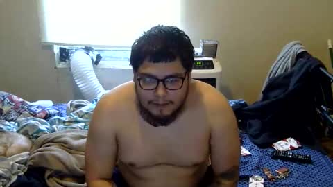 Snapshot of oflores77 chatting on 10/26/25, 01:17 oscar flores online show from 10/26/25, 01:17