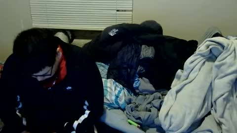 Snapshot of oflores77 chatting on 12/01/25, 11:37 oscar flores online show from 12/01/25, 11:37