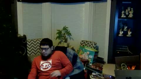 Snapshot of oflores77 chatting on 01/08/26, 12:40 oscar flores online show from 01/08/26, 12:40