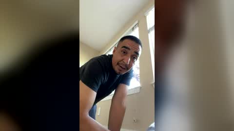Snapshot of ofuentes chatting on 06/23/26, 12:41 ofuentes online show from 06/23/26, 12:41