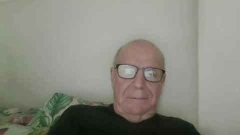 oggi95 online show from 12/15/25, 02:54