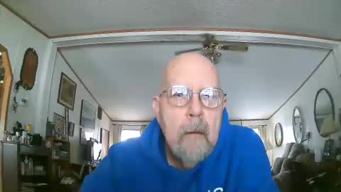 Snapshot of ogusbogus chatting on 01/05/26, 06:44 Maximus No Mo online show from 01/05/26, 06:44