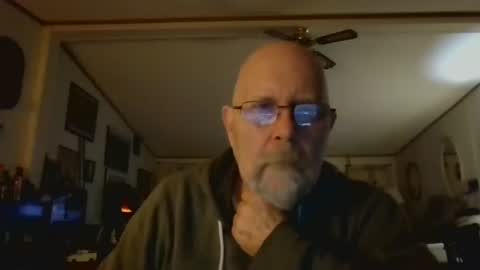 Snapshot of ogusbogus chatting on 01/11/26, 12:10 Maximus No Mo online show from 01/11/26, 12:10