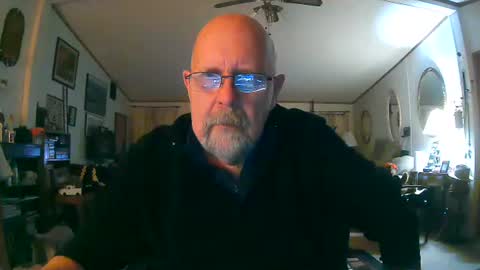 Snapshot of ogusbogus chatting on 01/15/26, 02:16 Maximus No Mo online show from 01/15/26, 02:16