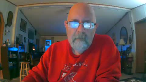Snapshot of ogusmaximus chatting on 10/19/25, 12:06 Formerly Justlust online show from 10/19/25, 12:06