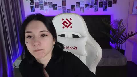 oh_kate_ online show from 02/22/26, 01:40