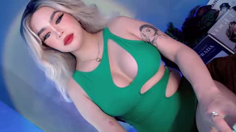 Flora  online show from 03/01/25, 06:57