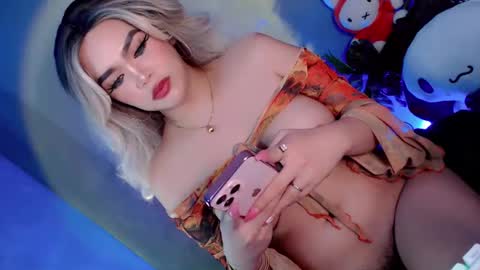 Flora  online show from 03/01/25, 10:45