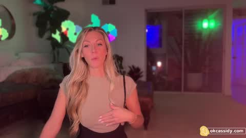 Snapshot of oh_ok_cassidy chatting on 03/06/25, 03:57 cassidy online show from 03/06/25, 03:57