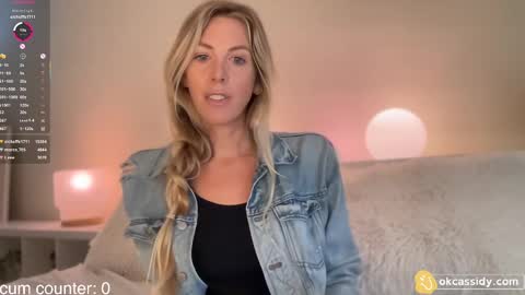 Snapshot of oh_ok_cassidy chatting on 10/07/25, 06:27 cassidy online show from 10/07/25, 06:27