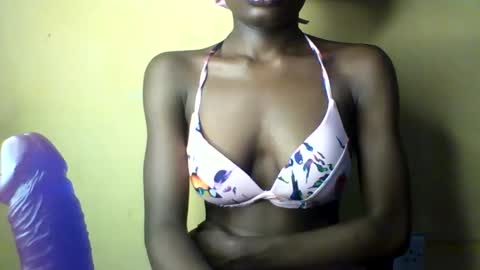 Snapshot of oh_sexyphilo chatting on 09/30/25, 02:11 philo bby online show from 09/30/25, 02:11