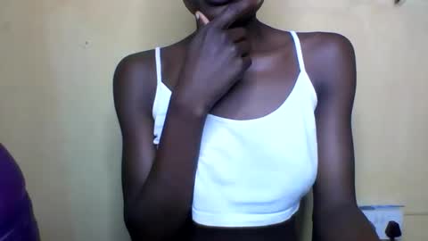 Snapshot of oh_sexyphilo chatting on 10/18/25, 09:48 philo bby online show from 10/18/25, 09:48