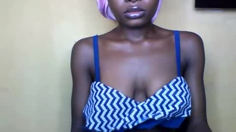 Snapshot of oh_sexyphilo chatting on 11/30/25, 09:24 philo bby online show from 11/30/25, 09:24