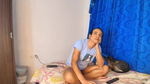 Snapshot of oh_tique chatting on 11/15/25, 04:32 LU online show from 11/15/25, 04:32