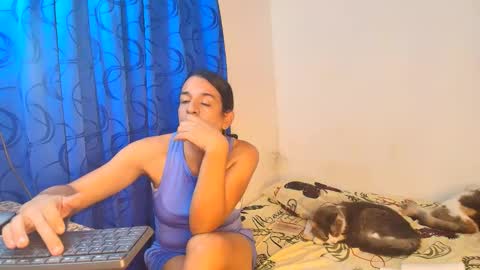 Snapshot of oh_tique chatting on 12/15/25, 04:28 LU online show from 12/15/25, 04:28