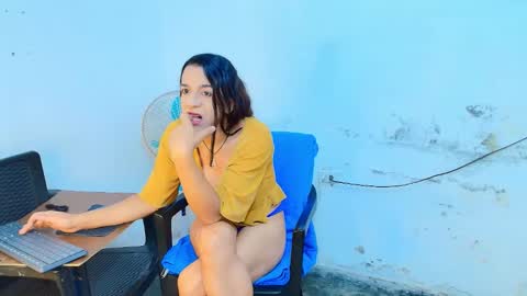 Snapshot of oh_tique chatting on 02/03/26, 01:05 LU online show from 02/03/26, 01:05