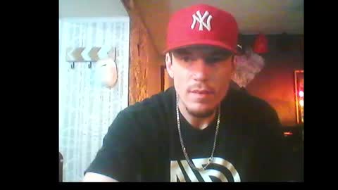 Snapshot of oh_you_know69 chatting on 01/01/25, 08:35 who dares toss me some tips lets have fun online show from 01/01/25, 08:35