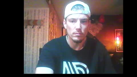 Snapshot of oh_you_know69 chatting on 01/02/25, 02:00 who dares toss me some tips lets have fun online show from 01/02/25, 02:00