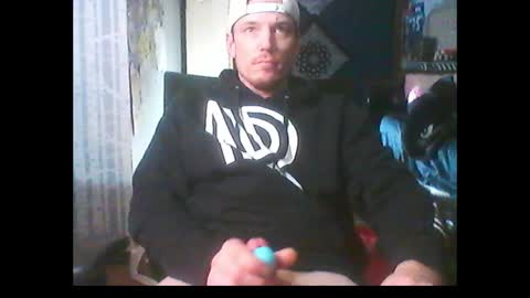 Snapshot of oh_you_know69 chatting on 01/07/25, 07:52 who dares toss me some tips lets have fun online show from 01/07/25, 07:52