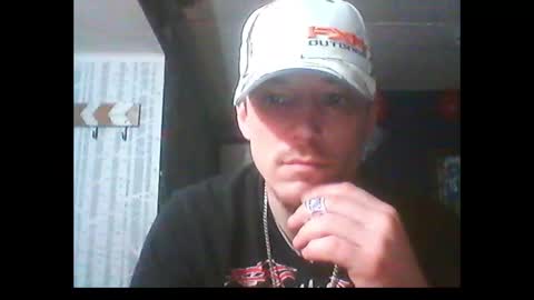 Snapshot of oh_you_know69 chatting on 01/13/25, 09:08 who dares toss me some tips lets have fun online show from 01/13/25, 09:08