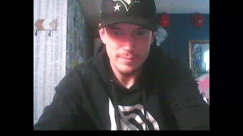 Snapshot of oh_you_know69 chatting on 01/13/25, 07:10 who dares toss me some tips lets have fun online show from 01/13/25, 07:10