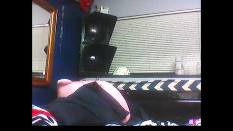 Snapshot of oh_you_know69 chatting on 02/18/25, 04:37 who dares toss me some tips lets have fun online show from 02/18/25, 04:37