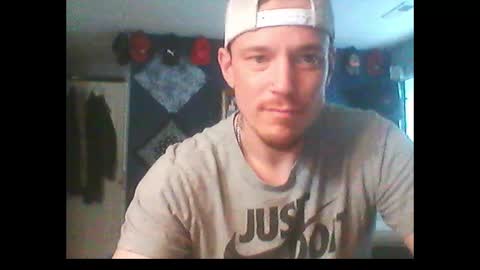 Snapshot of oh_you_know69 chatting on 03/03/25, 12:26 who dares toss me some tips lets have fun online show from 03/03/25, 12:26