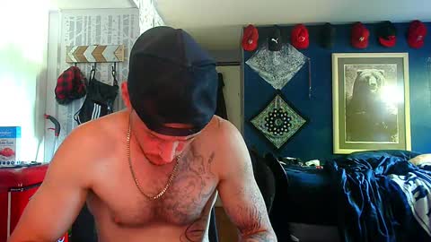 Snapshot of oh_you_know69 chatting on 09/16/25, 08:54 who dares toss me some tips lets have fun online show from 09/16/25, 08:54