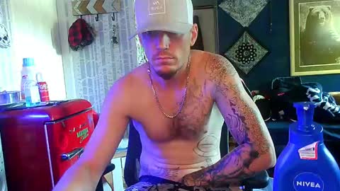 Snapshot of oh_you_know69 chatting on 10/09/25, 07:56 who dares toss me some tips lets have fun online show from 10/09/25, 07:56