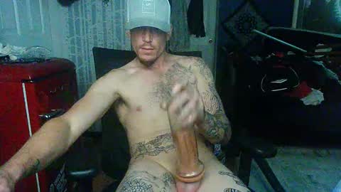 Snapshot of oh_you_know69 chatting on 10/15/25, 11:38 who dares toss me some tips lets have fun online show from 10/15/25, 11:38