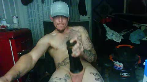 Snapshot of oh_you_know69 chatting on 10/16/25, 11:44 who dares toss me some tips lets have fun online show from 10/16/25, 11:44